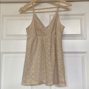 ☀️ 3/$36 or 2/$30 
NEW EXPRESS Women’s Lace Cream Strap Tank sz Small
